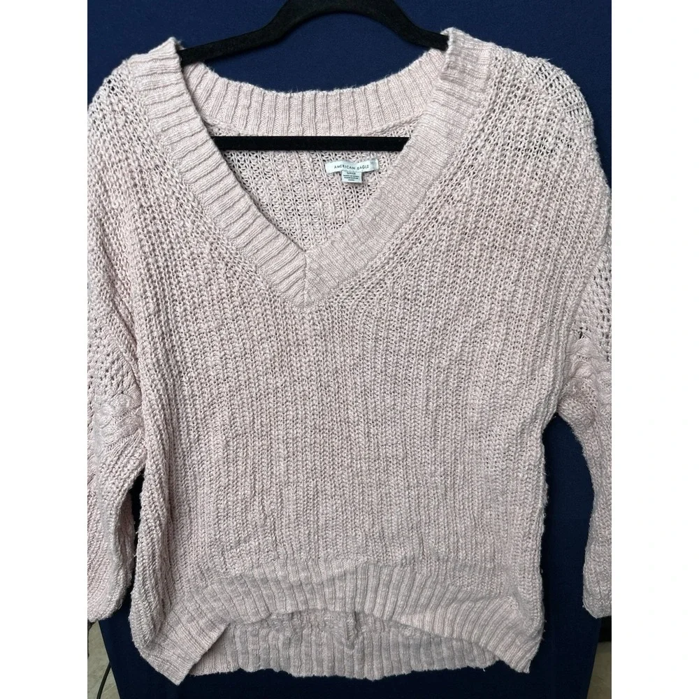 American‎ Eagle Women's Light Pink V-Neck Sweater Size Small